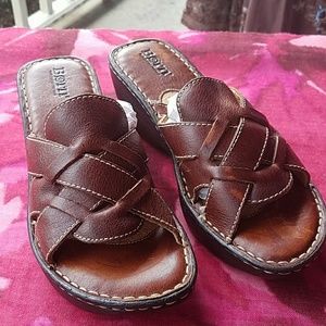 Born leather wedge, slip on sandal. NEW